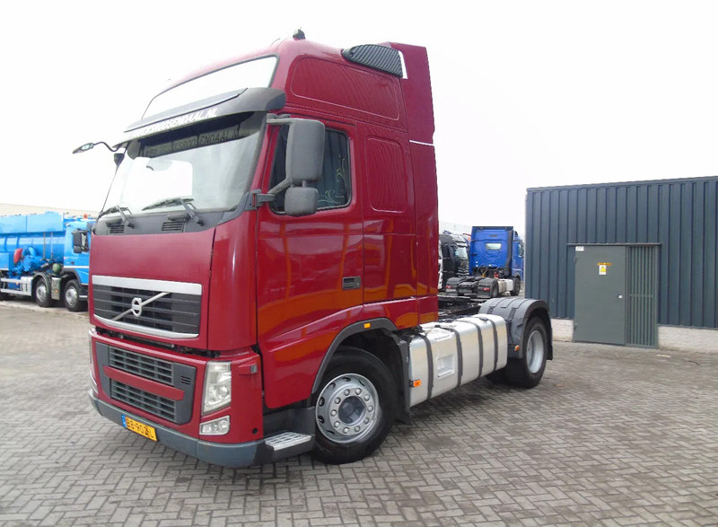 Volvo FH 460 + MANUAL + EURO 5 + 6x IN STOCK - Sattelzugmaschine: das Bild 2 Volvo FH 460 + MANUAL + EURO 5 + 6x IN STOCK - Sattelzugmaschine: das Bild 2