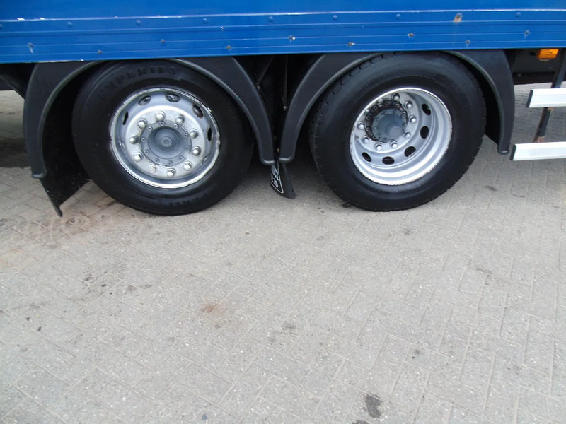 Scania P 270 + manual + 6x2 + lift - Koffer LKW: das Bild 4 Scania P 270 + manual + 6x2 + lift - Koffer LKW: das Bild 4