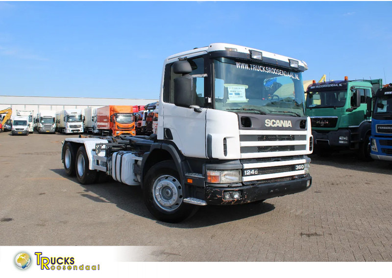 Scania P124-360 + HOOK + 6X2 + MANUAL + EURO 2 - Abrollkipper: das Bild 1 Scania P124-360 + HOOK + 6X2 + MANUAL + EURO 2 - Abrollkipper: das Bild 1