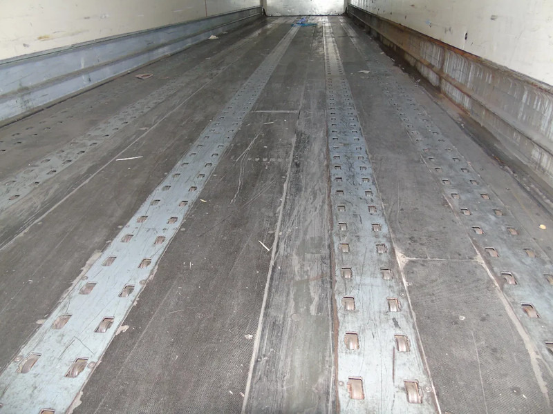 Van Hool ROLLERS + 3x AXLE + 3.04 HEIGHT - Koffer Auflieger: das Bild 4 Van Hool ROLLERS + 3x AXLE + 3.04 HEIGHT - Koffer Auflieger: das Bild 4