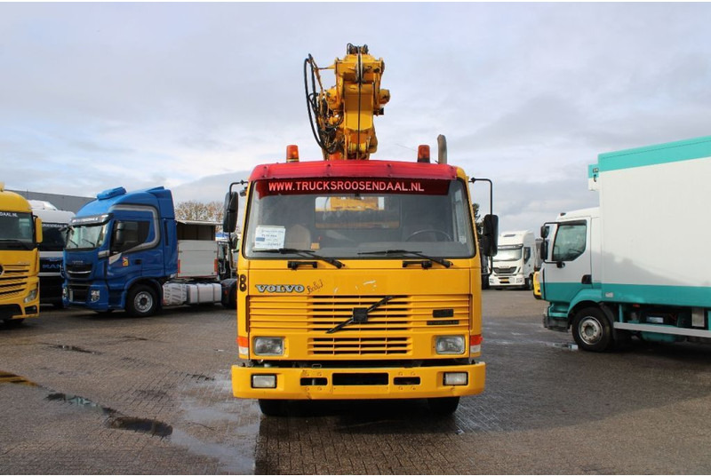 Volvo FL10 8X4 + GROMACH 34 mtr. + EURO 2 - All-Terrain Kran: das Bild 3 Volvo FL10 8X4 + GROMACH 34 mtr. + EURO 2 - All-Terrain Kran: das Bild 3