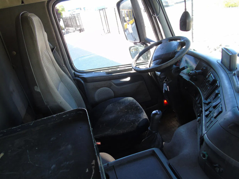 Autokran Volvo FM 380 + EFFER 430 5x EXTENDABLE + 6X2: das Bild 14 Autokran Volvo FM 380 + EFFER 430 5x EXTENDABLE + 6X2: das Bild 14