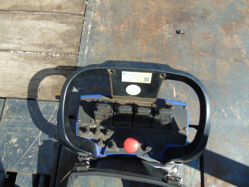 Autokran Volvo FM 380 + EFFER 430 5x EXTENDABLE + 6X2: das Bild 20 Autokran Volvo FM 380 + EFFER 430 5x EXTENDABLE + 6X2: das Bild 20