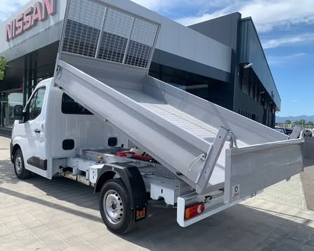 Nissan - Kipper: das Bild 2 Nissan - Kipper: das Bild 2