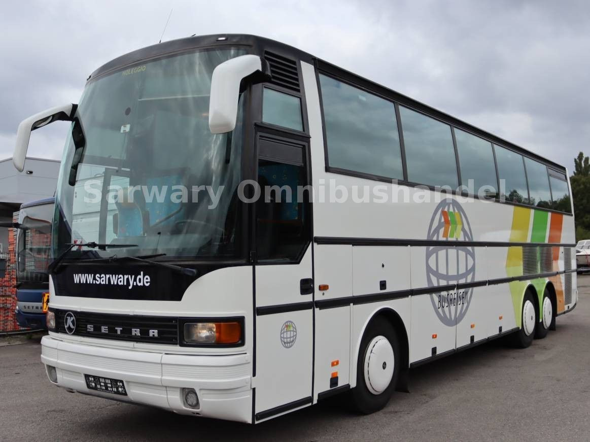 Setra 215 HDH*41 Sitze*VIP*8 Gang*Klima*WC*TV*Clubecke - Reisebus: das Bild 2 Setra 215 HDH*41 Sitze*VIP*8 Gang*Klima*WC*TV*Clubecke - Reisebus: das Bild 2
