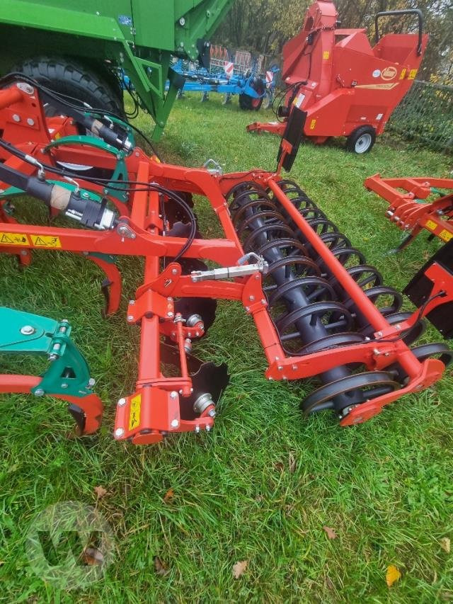 Kverneland Enduro 3000 - Grubber: das Bild 2 Kverneland Enduro 3000 - Grubber: das Bild 2