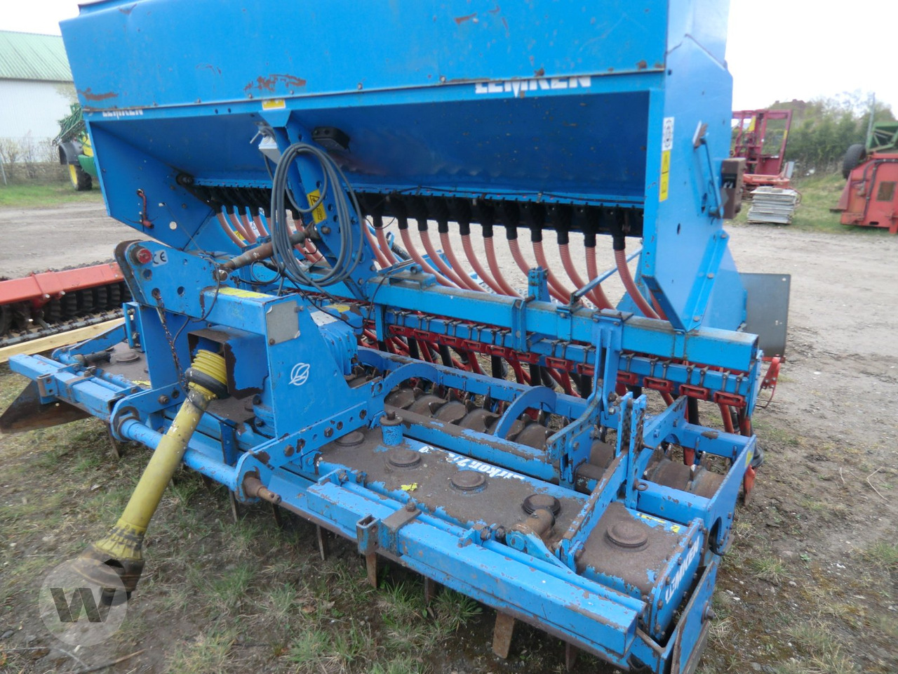 Lemken Zirkon 7/300 + DKA 3000 - Säkombination: das Bild 1 Lemken Zirkon 7/300 + DKA 3000 - Säkombination: das Bild 1