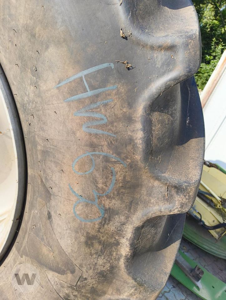 Mitas 710/70 R 42 - Komplettrad: das Bild 4 Mitas 710/70 R 42 - Komplettrad: das Bild 4