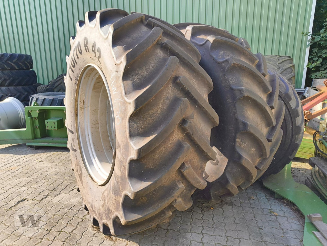 Mitas 710/70 R 42 - Komplettrad: das Bild 1 Mitas 710/70 R 42 - Komplettrad: das Bild 1