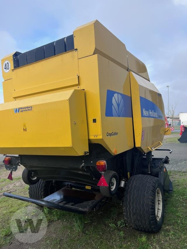 New Holland BR 7070 - Rundballenpresse: das Bild 4 New Holland BR 7070 - Rundballenpresse: das Bild 4