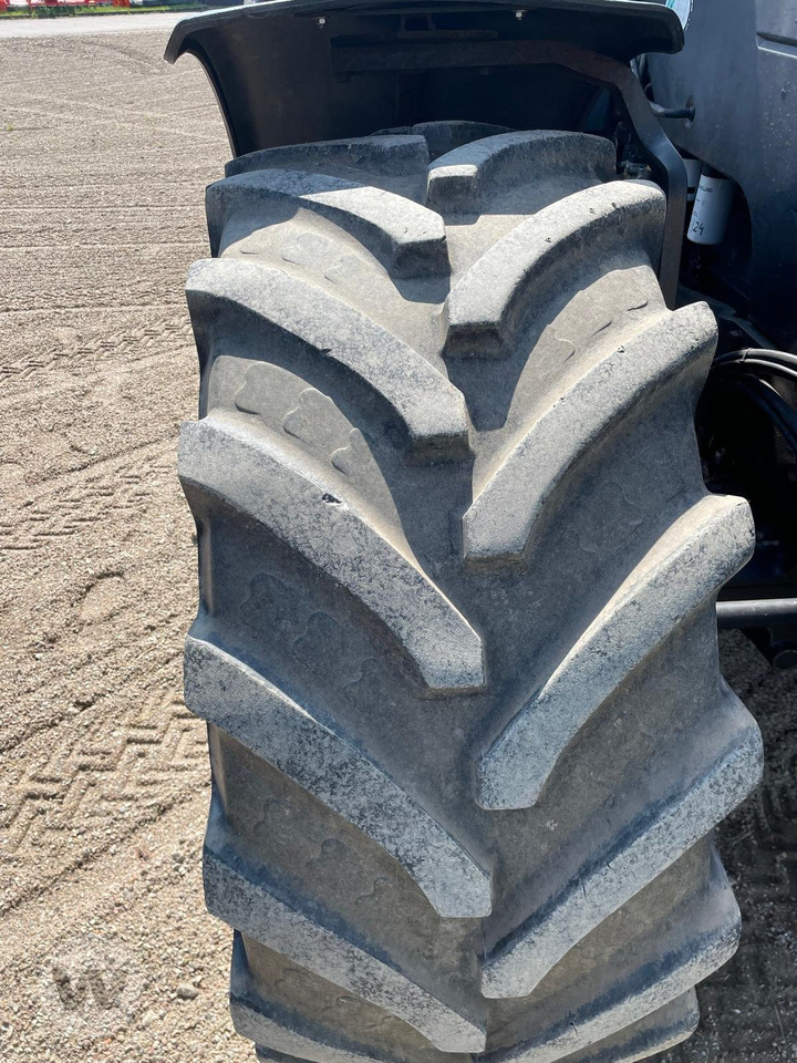 Traktor New Holland TM 190: das Bild 16