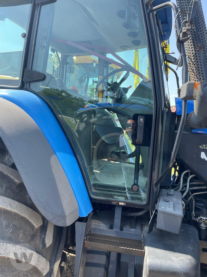 New Holland TM 190 - Traktor: das Bild 2 New Holland TM 190 - Traktor: das Bild 2