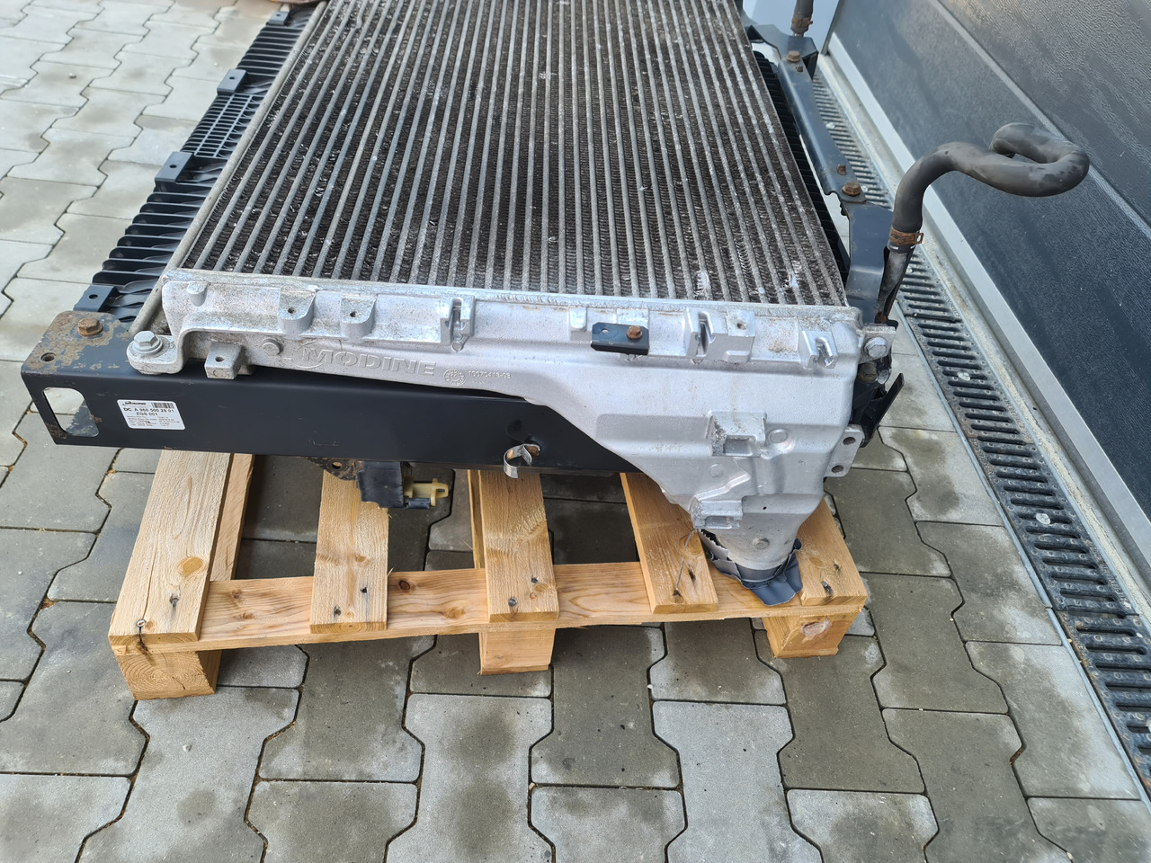 MERCEDES ATEGO ANTOS / EURO 6 / COOLER SET / INTERCOOLER / WATER COOLER / WORLDWIDE DELIVERY - Kühler: das Bild 5 MERCEDES ATEGO ANTOS / EURO 6 / COOLER SET / INTERCOOLER / WATER COOLER / WORLDWIDE DELIVERY - Kühler: das Bild 5