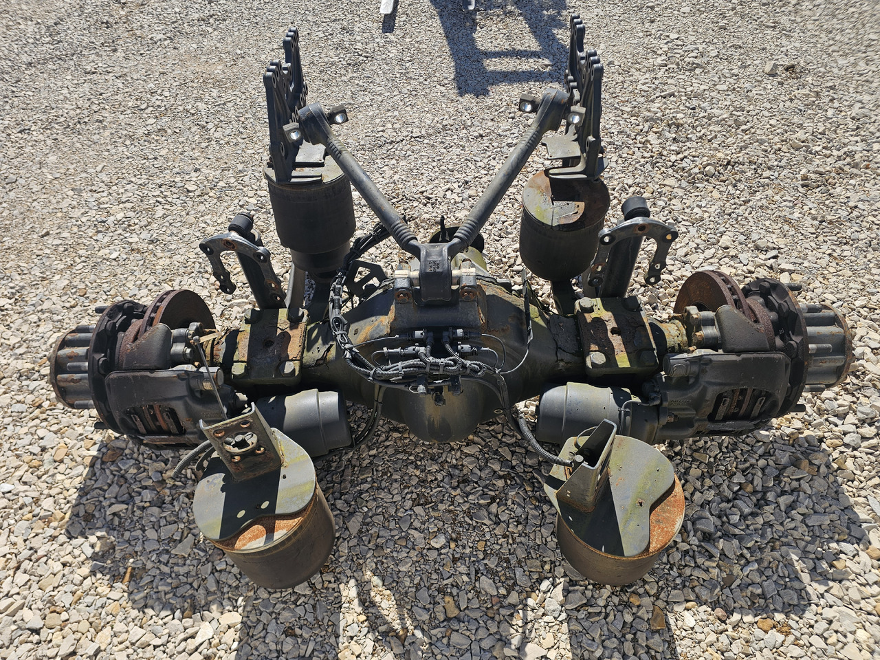 MERCEDES-BENZ ACTROS MP4 / COMPLETE REAR AXLE / R440 /RATIO: 2.733 - Hinterachse: das Bild 5 MERCEDES-BENZ ACTROS MP4 / COMPLETE REAR AXLE / R440 /RATIO: 2.733 - Hinterachse: das Bild 5