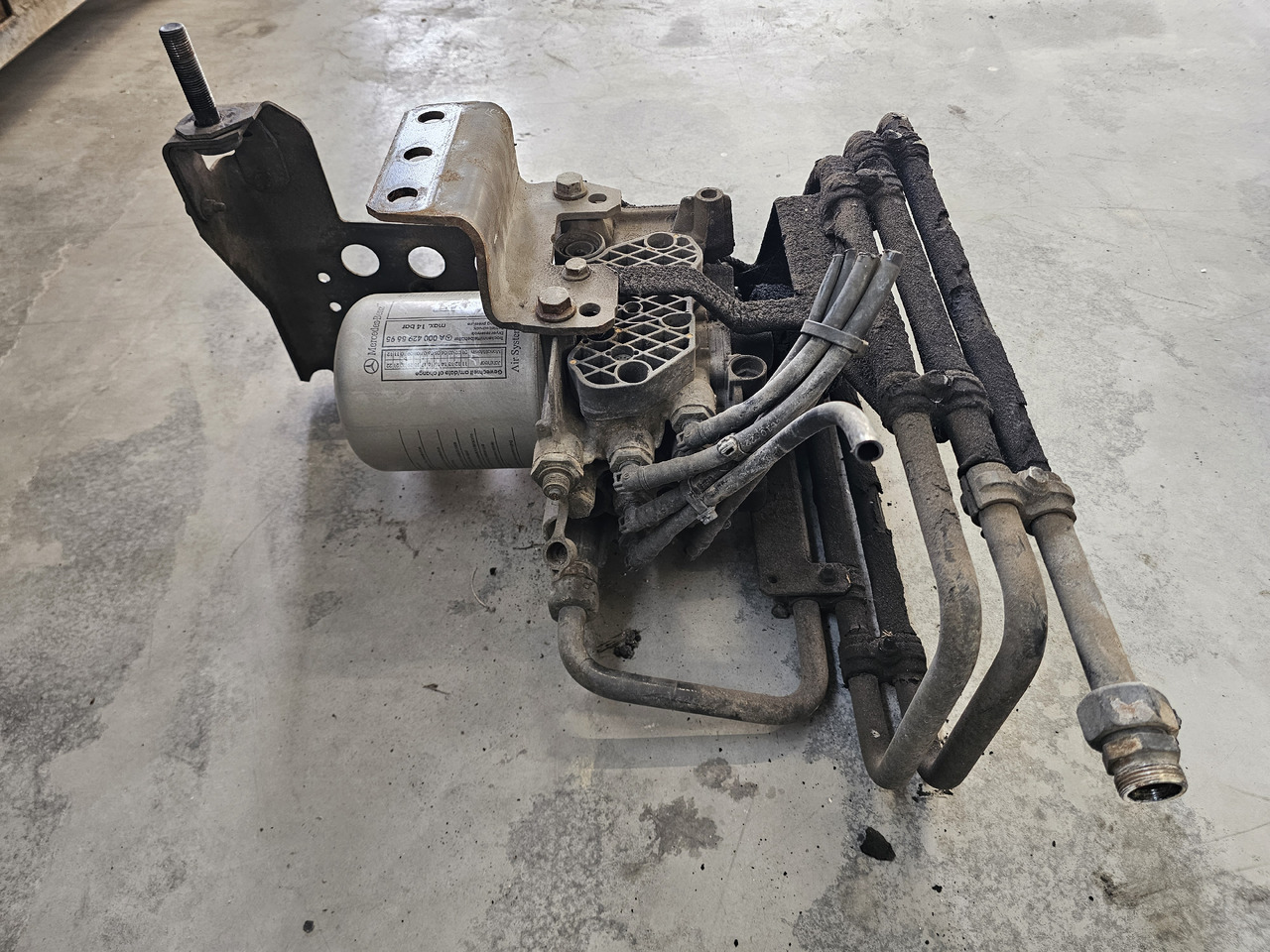 MERCEDES-BENZ ACTROS MP4 EURO 6 / AIR DRYIER / A0014460364 / K078214 - Bremsventil: das Bild 4 MERCEDES-BENZ ACTROS MP4 EURO 6 / AIR DRYIER / A0014460364 / K078214 - Bremsventil: das Bild 4