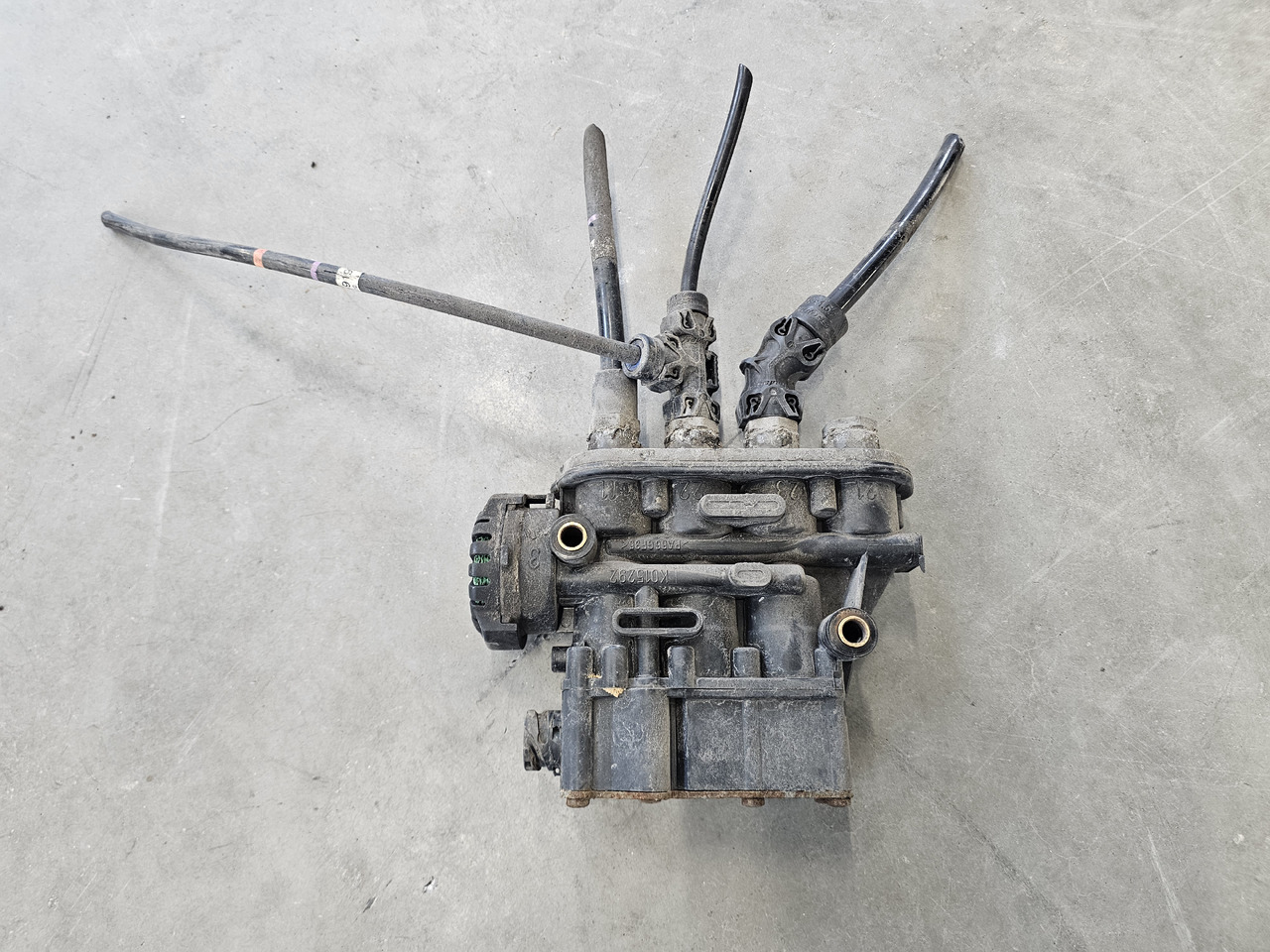 VOLVO FH FM EURO 6 / ECAS SUNSPENSION VALVE / K015292 21083657 - Bremsventil: das Bild 3 VOLVO FH FM EURO 6 / ECAS SUNSPENSION VALVE / K015292 21083657 - Bremsventil: das Bild 3