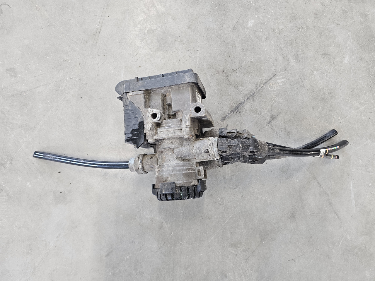 VOLVO FH4 FM4 EURO 6 / EBS VALVE FRONT / 22225550 - Bremsventil: das Bild 3 VOLVO FH4 FM4 EURO 6 / EBS VALVE FRONT / 22225550 - Bremsventil: das Bild 3