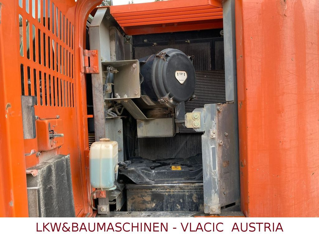 Kettenbagger Hitachi ZX 225 USLC-3: das Bild 14