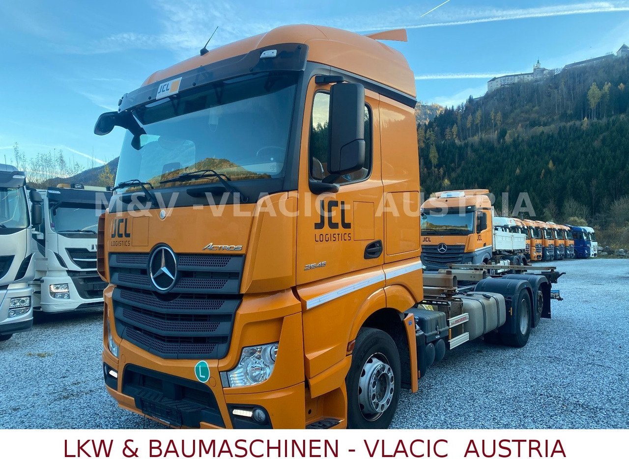 Mercedes-Benz Actros 2545 - Containerwagen/ Wechselfahrgestell LKW: das Bild 1 Mercedes-Benz Actros 2545 - Containerwagen/ Wechselfahrgestell LKW: das Bild 1