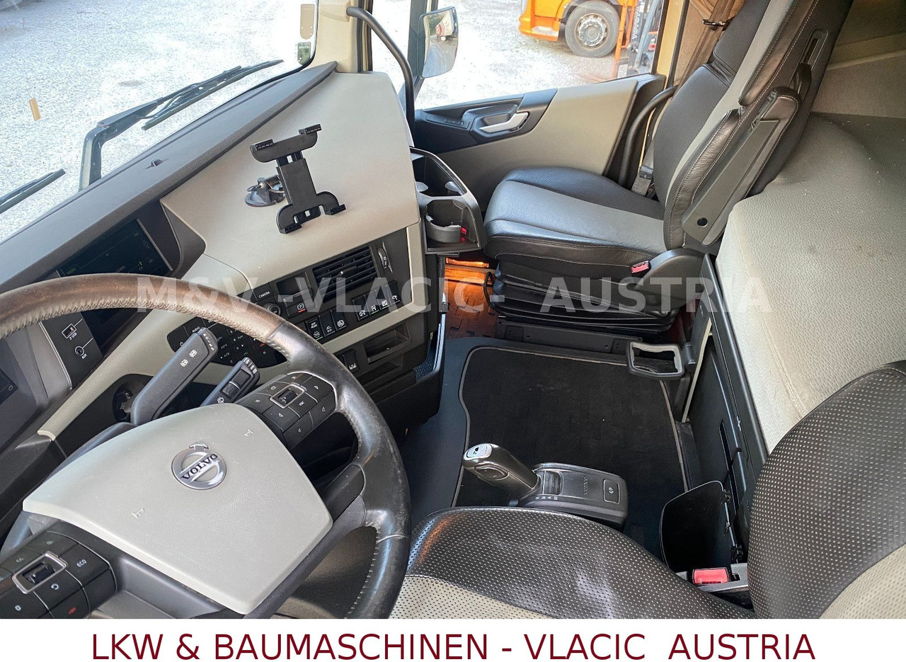 Volvo FH 540 (6X4) D13K540 - Holztransporter: das Bild 4 Volvo FH 540 (6X4) D13K540 - Holztransporter: das Bild 4