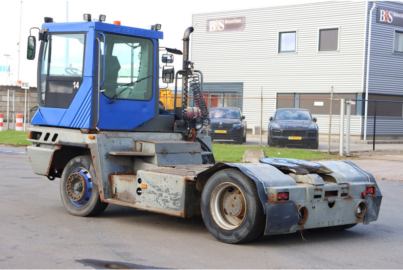 Terberg TT220 - Terminaltraktor: das Bild 4 Terberg TT220 - Terminaltraktor: das Bild 4