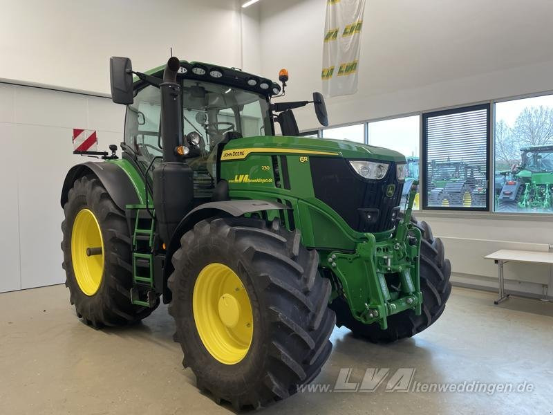 John Deere 6R 230 - Traktor: das Bild 3 John Deere 6R 230 - Traktor: das Bild 3