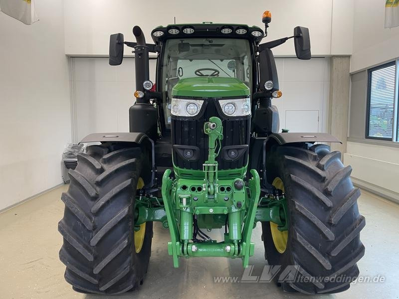 John Deere 6R 230 - Traktor: das Bild 4 John Deere 6R 230 - Traktor: das Bild 4