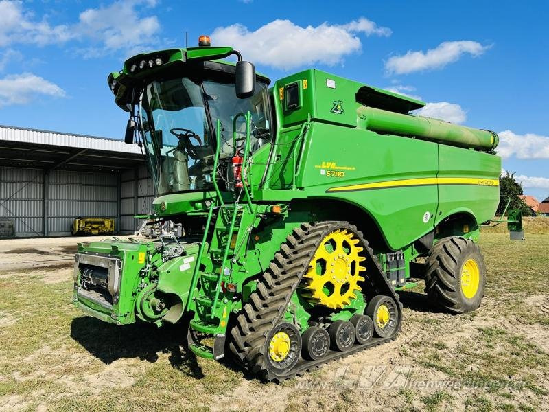 John Deere S780i ProDrive - Mähdrescher: das Bild 1 John Deere S780i ProDrive - Mähdrescher: das Bild 1