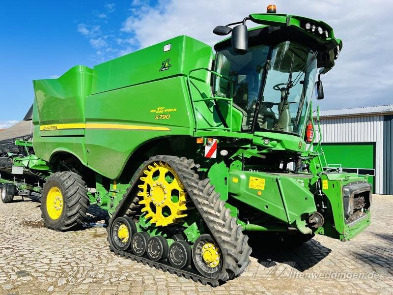 John Deere S790 - Mähdrescher: das Bild 3 John Deere S790 - Mähdrescher: das Bild 3