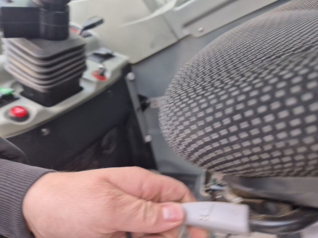 KRAMER KT276 - Teleskoplader: das Bild 5 KRAMER KT276 - Teleskoplader: das Bild 5