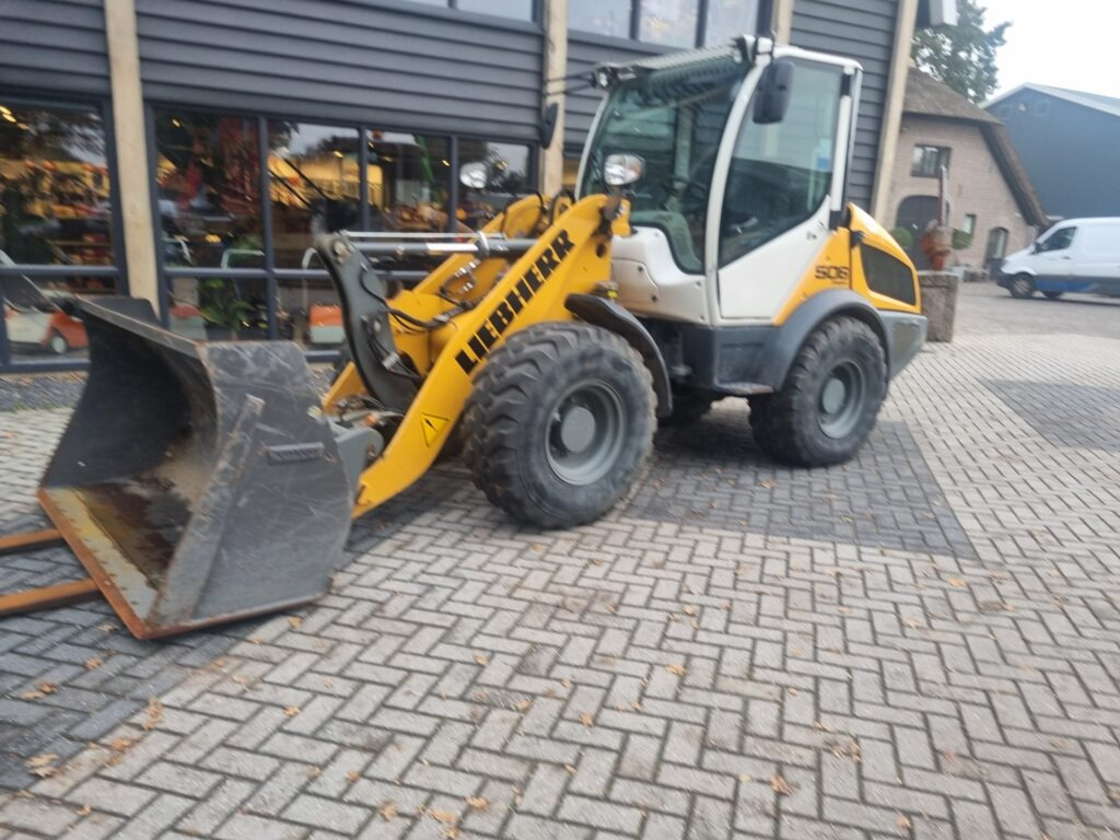 LIEBHERR L506C - Radlader: das Bild 2 LIEBHERR L506C - Radlader: das Bild 2