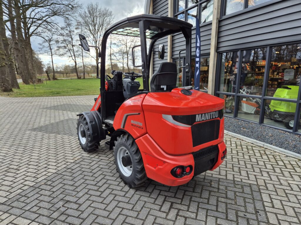 MANITOU MLA 3-25H miniloader - Hoflader: das Bild 3 MANITOU MLA 3-25H miniloader - Hoflader: das Bild 3