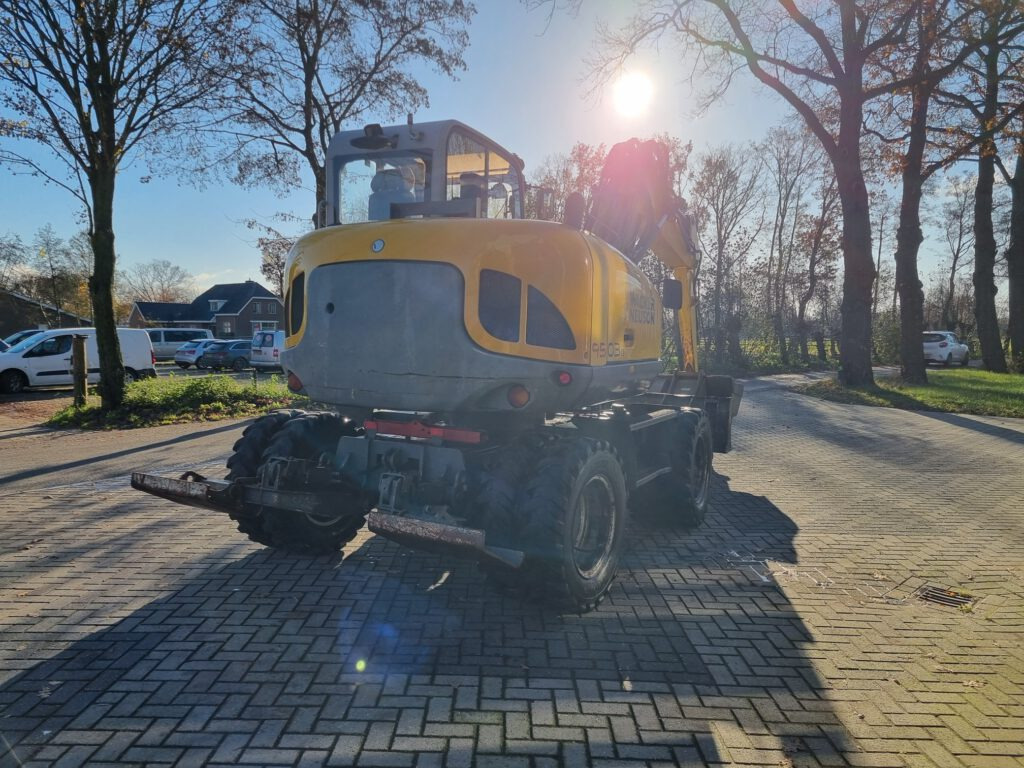 NEUSON 9503 - Mobilbagger: das Bild 4 NEUSON 9503 - Mobilbagger: das Bild 4