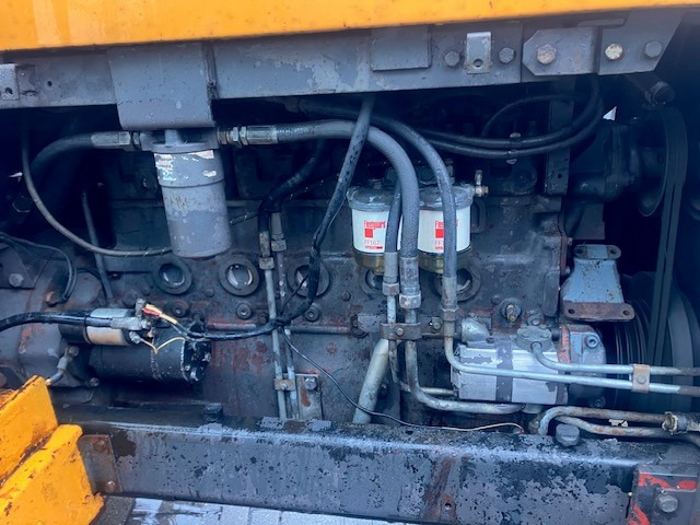 Traktor RENAULT 145.14: das Bild 12