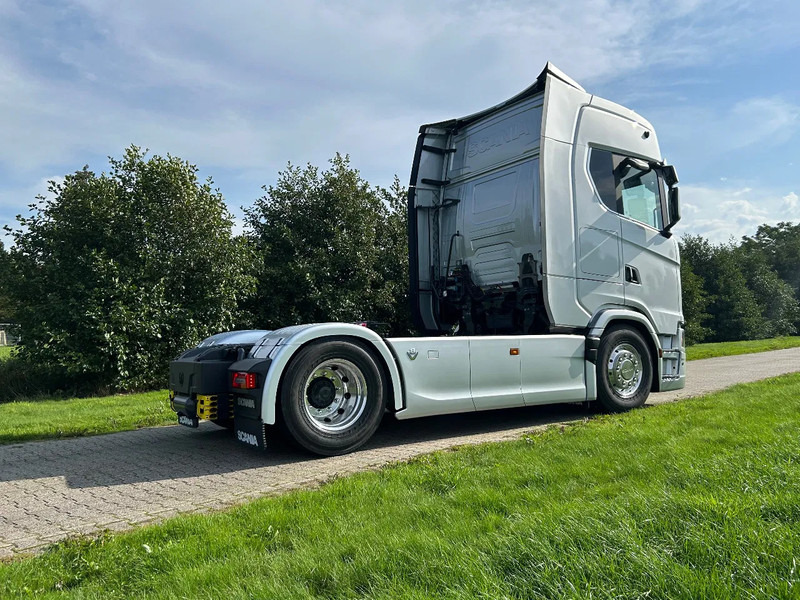 Scania 660S V8 NGS | 4x2 NB | 6 BALON SUSPENSION | RETARDER | FULL-AIR | PTO PREP. | PARK-COOLER | - Sattelzugmaschine: das Bild 5 Scania 660S V8 NGS | 4x2 NB | 6 BALON SUSPENSION | RETARDER | FULL-AIR | PTO PREP. | PARK-COOLER | - Sattelzugmaschine: das Bild 5