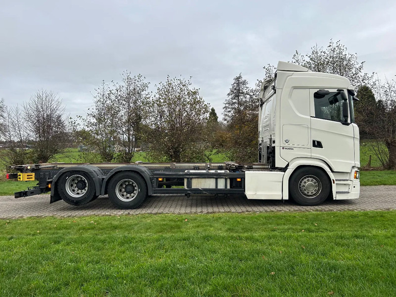 Scania 590S V8 NGS | 6x2 NB | FULL AIR | 10 WHEEL BOUGY - Containerwagen/ Wechselfahrgestell LKW: das Bild 5 Scania 590S V8 NGS | 6x2 NB | FULL AIR | 10 WHEEL BOUGY - Containerwagen/ Wechselfahrgestell LKW: das Bild 5