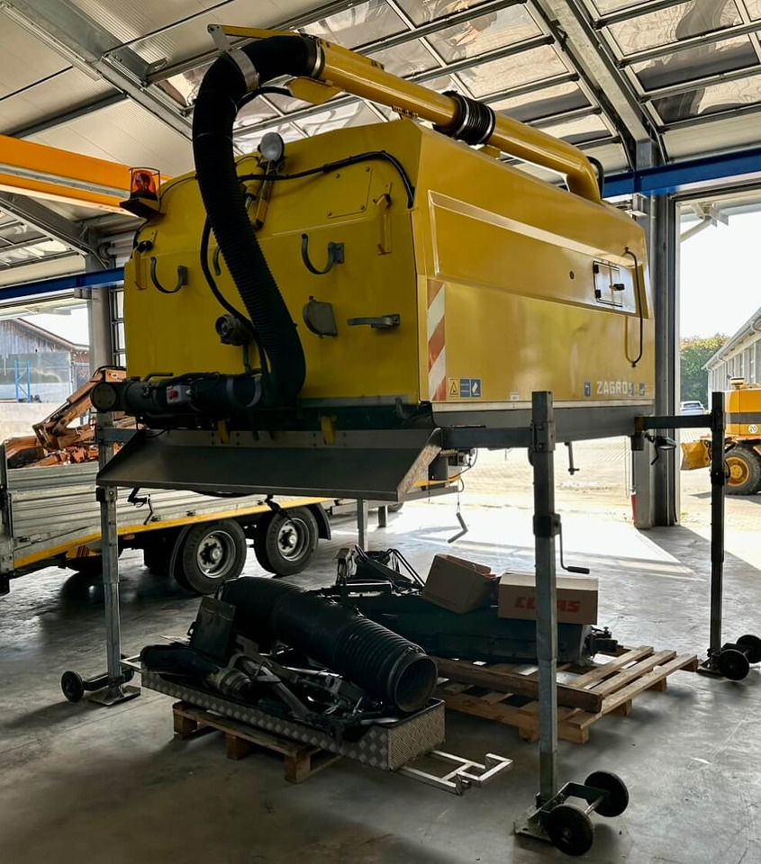 Unimog Aufbaukehrmaschine Trilety SK-370 - Ersatzteile für Kehrmaschine: das Bild 4 Unimog Aufbaukehrmaschine Trilety SK-370 - Ersatzteile für Kehrmaschine: das Bild 4