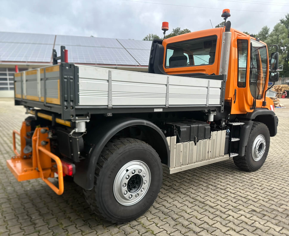 Unimog 530 - U530 405 44301 Mercedes Benz 405 - Kommunal-/ Sonderfahrzeug: das Bild 5 Unimog 530 - U530 405 44301 Mercedes Benz 405 - Kommunal-/ Sonderfahrzeug: das Bild 5