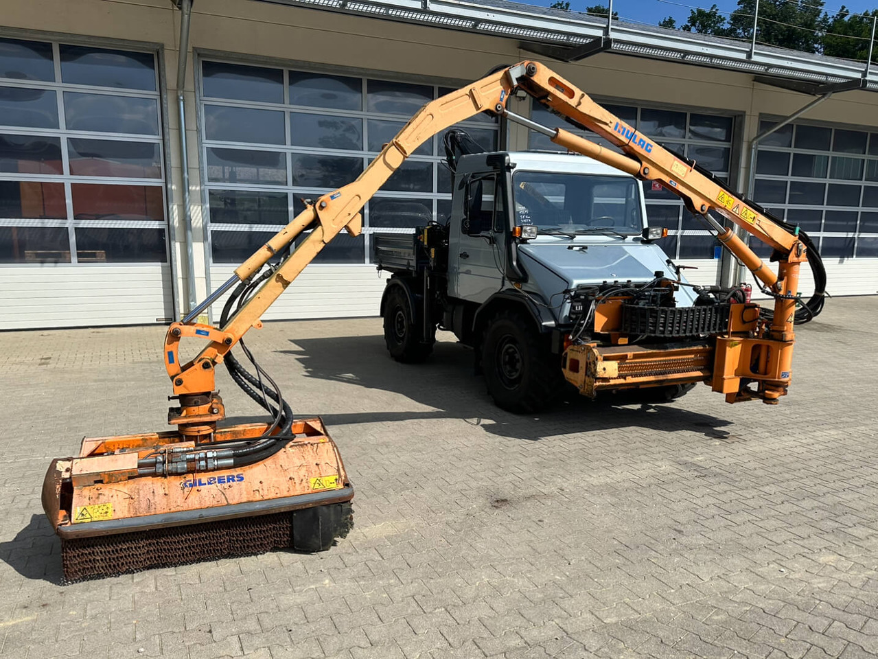 Unimog Frontauslegermähgerät Mulag FME600 - Böschungsmäher: das Bild 2 Unimog Frontauslegermähgerät Mulag FME600 - Böschungsmäher: das Bild 2