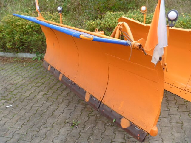 Unimog Schneepflug - Schneeschild Schmidt MF5.3 - Schneepflug: das Bild 1 Unimog Schneepflug - Schneeschild Schmidt MF5.3 - Schneepflug: das Bild 1