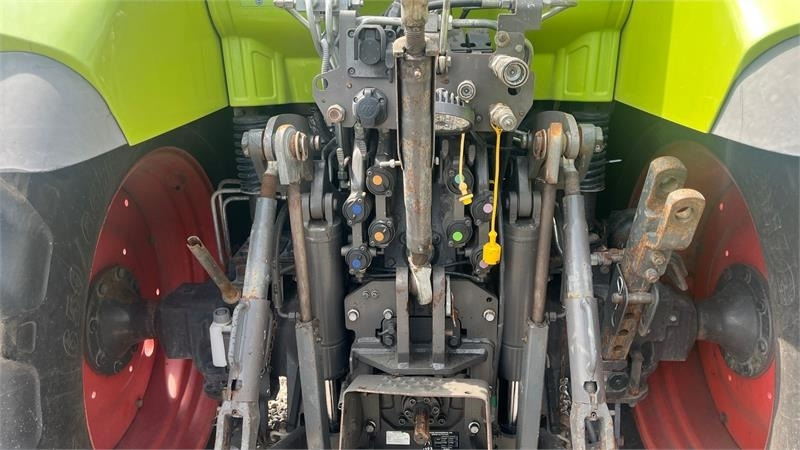 Claas ARION 550 CEBIS Med frontlæsser og frontlift - Traktor: das Bild 5 Claas ARION 550 CEBIS Med frontlæsser og frontlift - Traktor: das Bild 5