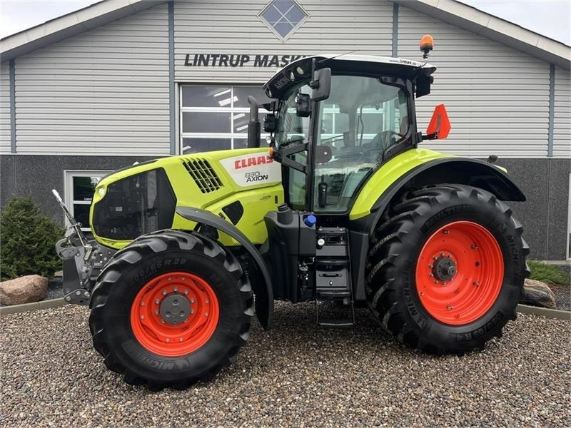 Claas Axion 830 med frontlift og front PTO - Traktor: das Bild 1 Claas Axion 830 med frontlift og front PTO - Traktor: das Bild 1