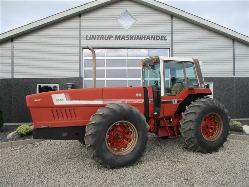 International 3588 Amerikaner klassiker - Traktor: das Bild 1 International 3588 Amerikaner klassiker - Traktor: das Bild 1