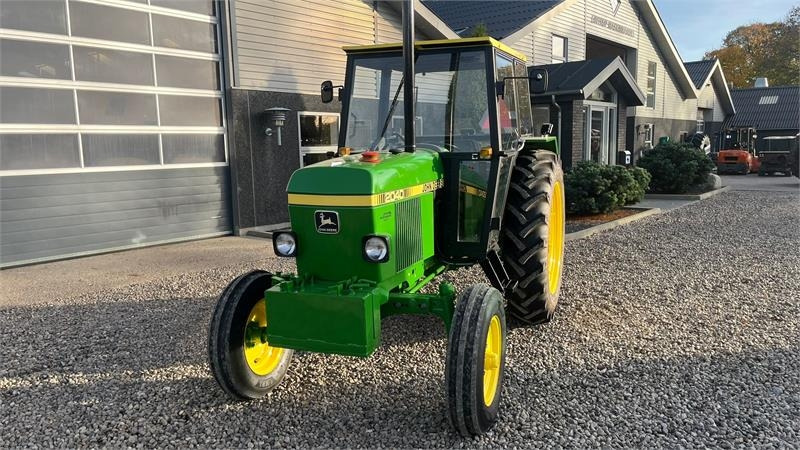 John Deere 2040 Med nye dæk hele vejen rundt - Traktor: das Bild 3 John Deere 2040 Med nye dæk hele vejen rundt - Traktor: das Bild 3