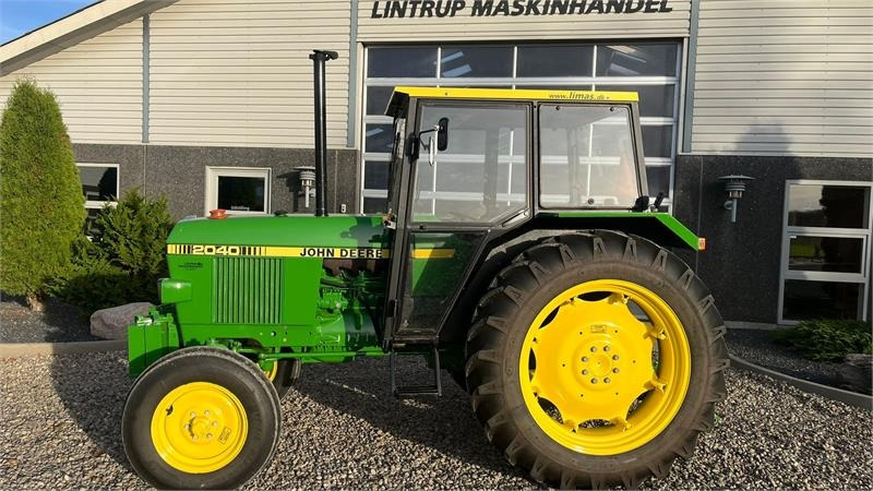 John Deere 2040 Med nye dæk hele vejen rundt - Traktor: das Bild 4 John Deere 2040 Med nye dæk hele vejen rundt - Traktor: das Bild 4