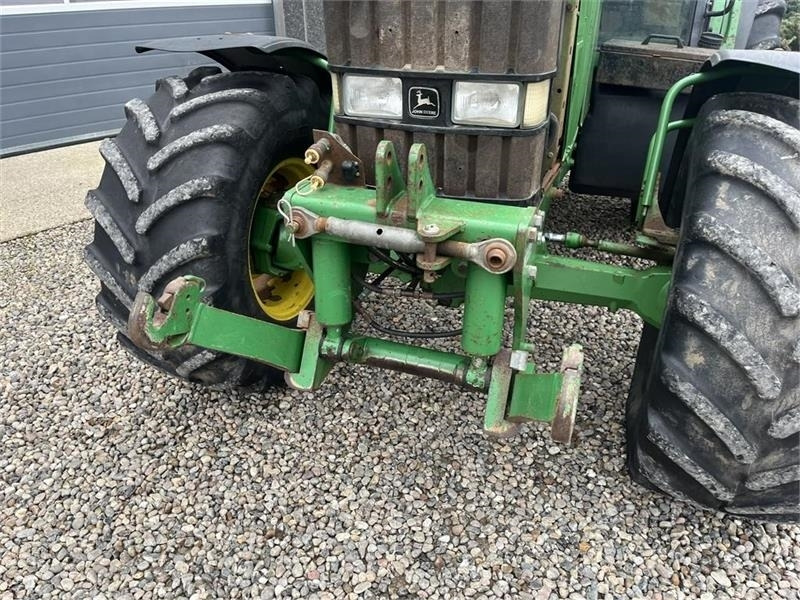 John Deere 6800 Med frontlift. - Traktor: das Bild 4 John Deere 6800 Med frontlift. - Traktor: das Bild 4