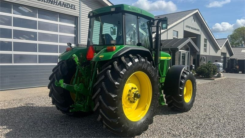 Traktor John Deere 7710 8.1L motor, store hjul og frontlift. En ejere: das Bild 14