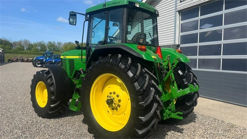 John Deere 7710 8.1L motor, store hjul og frontlift. En ejere - Traktor: das Bild 3 John Deere 7710 8.1L motor, store hjul og frontlift. En ejere - Traktor: das Bild 3