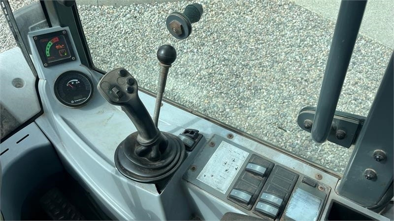 Radlader Kramer 750T Allrad med pallegafler og adabter. Med telesk: das Bild 7