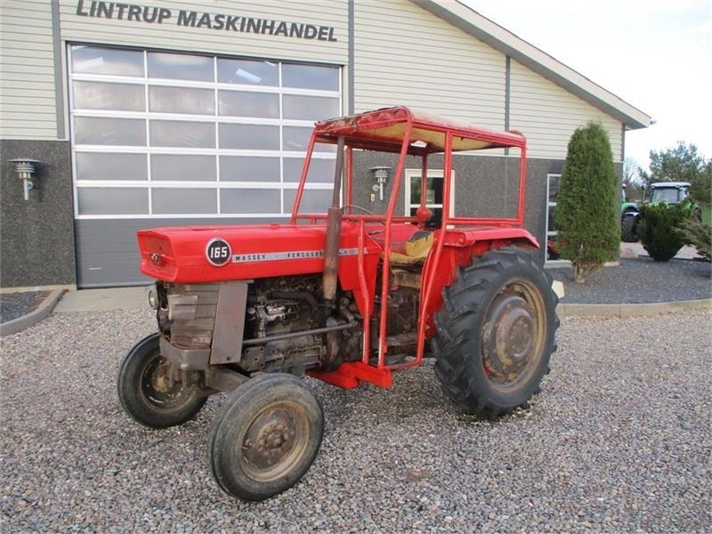 Massey Ferguson 165 - Traktor: das Bild 2 Massey Ferguson 165 - Traktor: das Bild 2